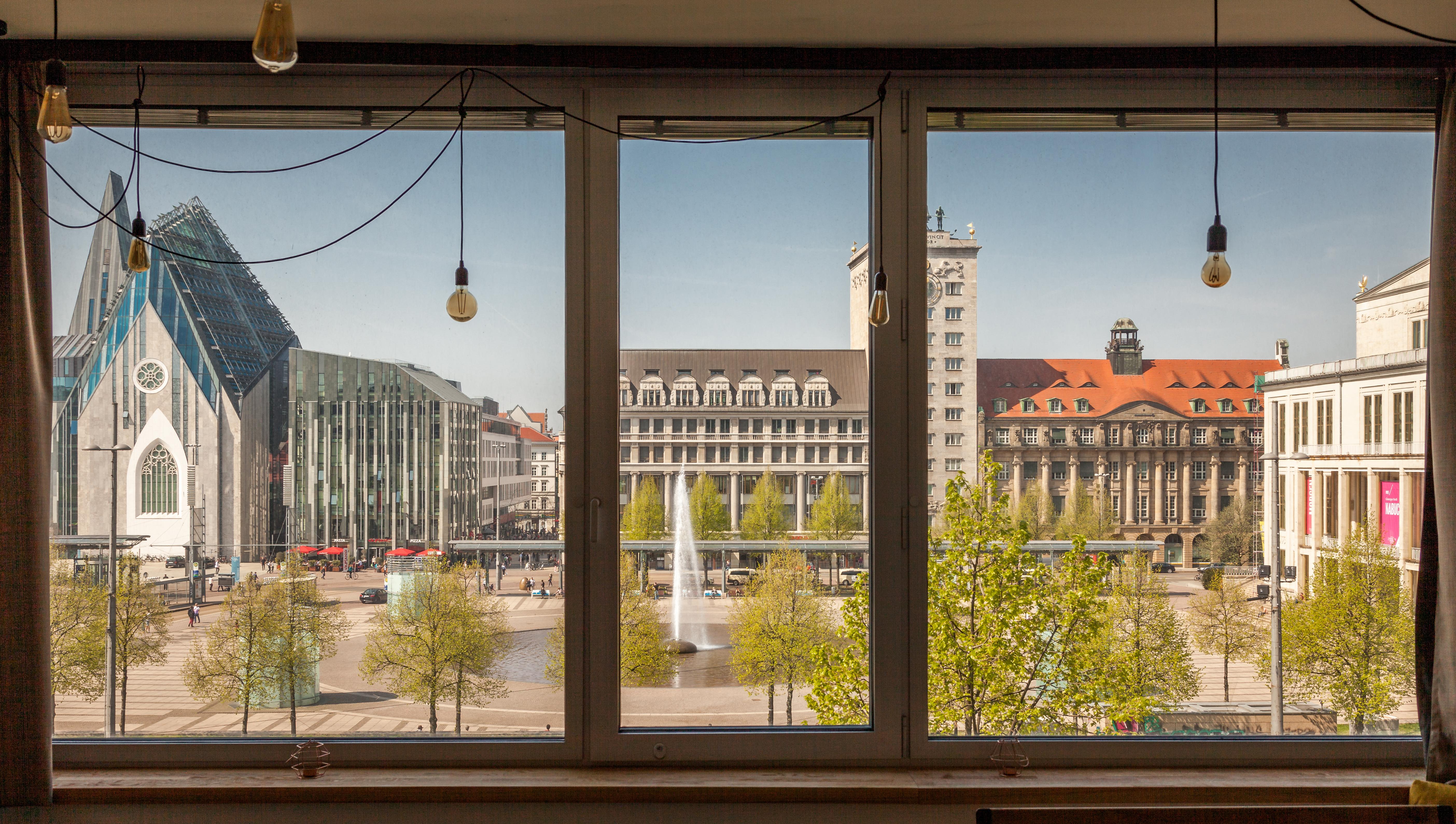 Staycity Aparthotels Leipzig City Centre Exterior foto View of the central square