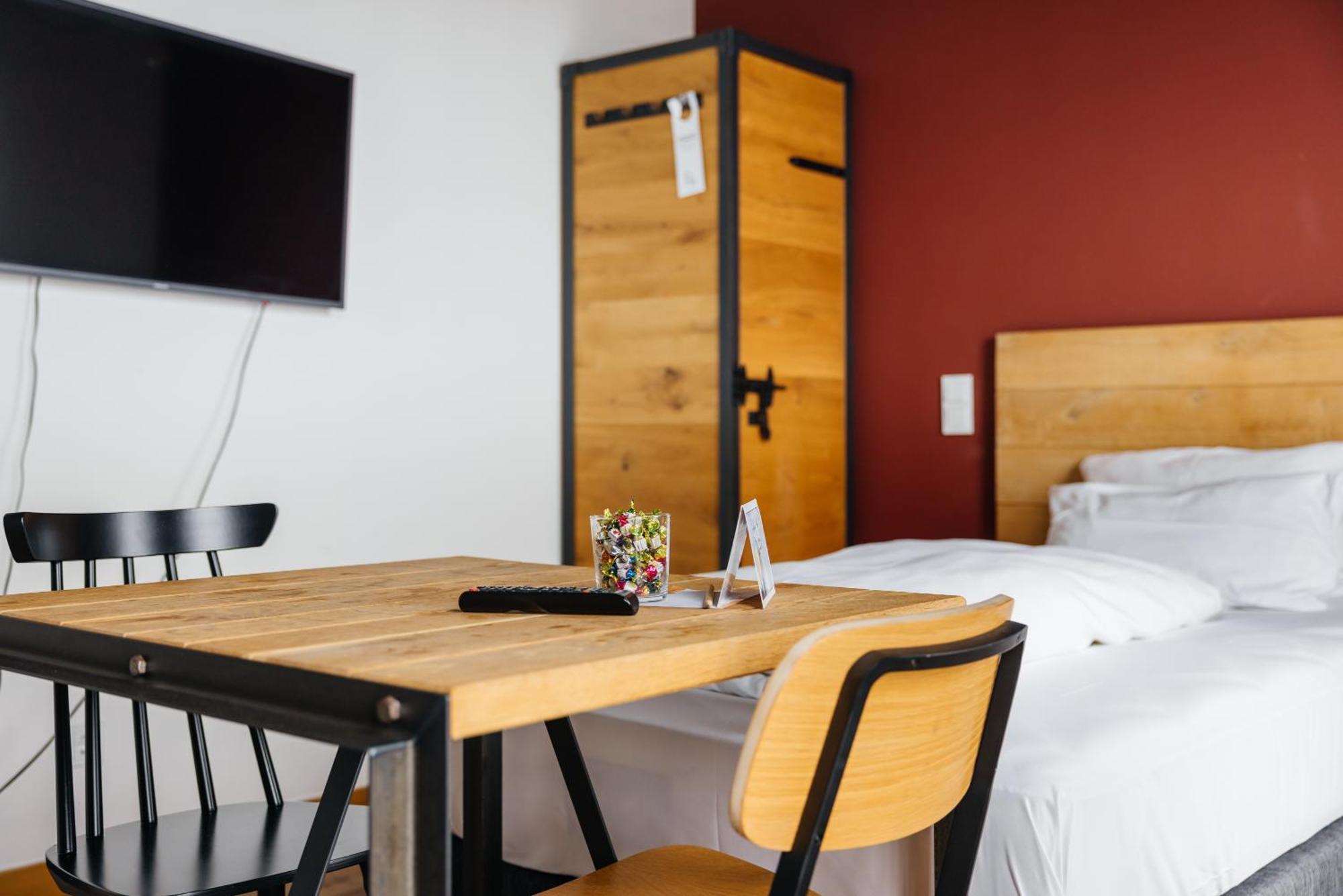 Staycity Aparthotels Leipzig City Centre Exterior foto A room at the hotel