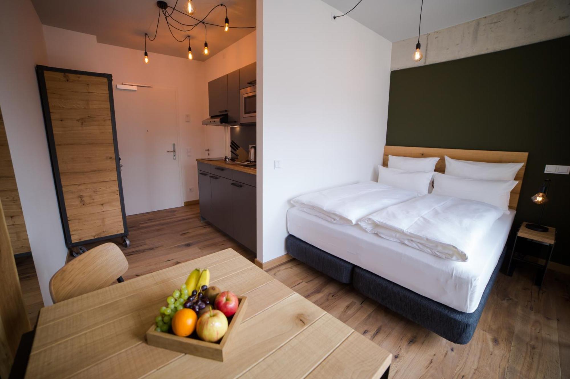Staycity Aparthotels Leipzig City Centre Exterior foto A typical studio apartment
